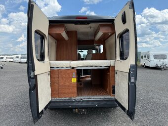 Obytná vestavba Adria Twin Active, tažné zařízení, kola R20 - 7