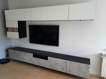 Designová moderní TV stěna s velkým úložným prostorem (IKEA - 7