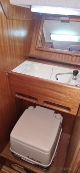 Kajutová plachetnice Bavaria 820 - 7