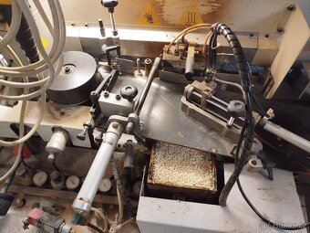 Olepovačka hran s předfrézem BIESSE ERGHO 6 - 7