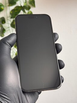 iPhone 15 Pro 256GB černá - 7