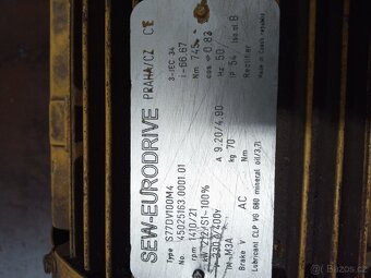 Elektromotor s převodovkou - 7