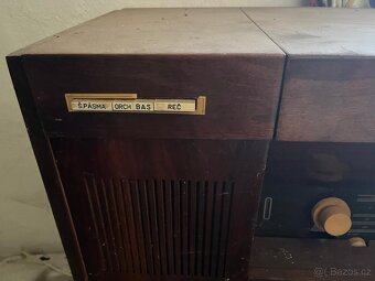 Rádio s gramofonem a pár drobností - 7