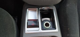 FORD FOCUS C-MAX 2,0TDCi98kw,rv4/2005,GHIA,ALU,2.MAJITELKA - 7