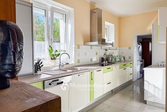 Prodej rodinného domu 5+1, 378 m2 - Znojmo, ev.č. LU2509 - 7