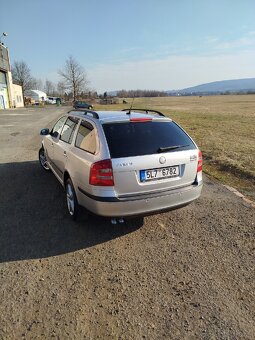 Škoda Octavia 2.0 combi - 7