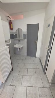 Pronájem obchodních prostorů v centru Rožnova p/R - 7