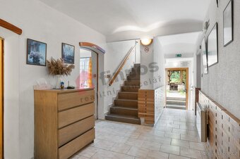 Prodej penzionu s rodinným domem, stodolou a pozemkem – Hrub - 7