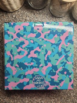 Nový dárkový box Sada pro přežití pro ženy zn. Nekupto - 7