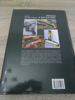 VELKÁ ENCYKLOPEDIE PISTOLÍ A REVOLVERŮ - 7