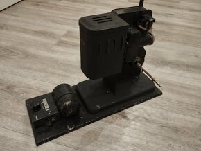 Dvě historické promítačky - 7