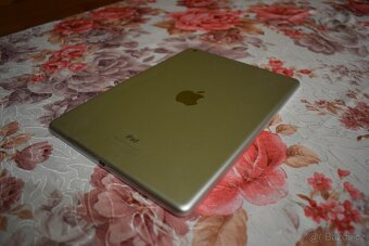 Apple iPad Air - A1474, Wi-Fi Only, 2014, 32GB (9) - 7