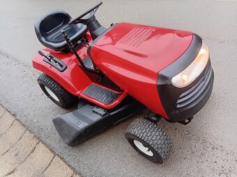 Prodám zahradní traktor Hurricane 13.5Hp - 7