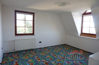 Pronájem velkého bytu 100m2, 3+kk v RD, Opava, ul. Slovenská - 7