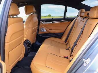 BMW Řada 5 4,4 M550i xDrive 390kW CZ DPH (2020) - 7