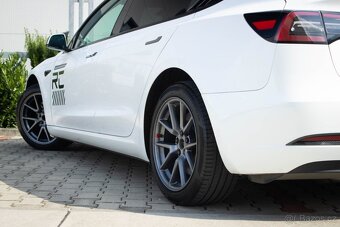 Tesla Model 3 /AJ NA SPLÁTKY / - 7