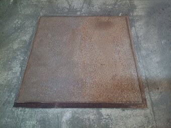 Prodám použitý plechový poklop zesílený 100,5cm x 100,5cm, - 7
