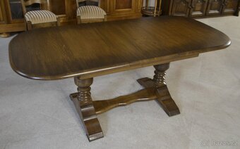 Dubový, rozkládací, rustik. jídelní set a 3 židle+ křesílko. - 7