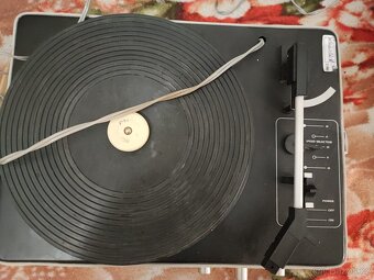 Starožitný prvorepublikovy gramofon - 7