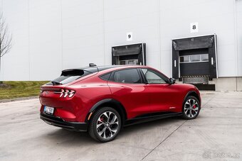 Ford Mustang Mach E AWD 98,7 KW Prodloužený dojezd - 7