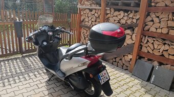 Kymco Grand Dink 125S - 7