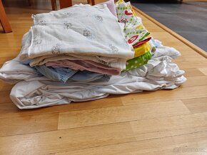 peřinka střední 3 oboustranná povlečení,3 prostěradla,nočník - 7