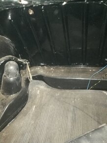 Mercedes W110 200 dvojitá karburace - 7