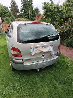 Renault Scénic 1.9 Dci 75 kW - 7