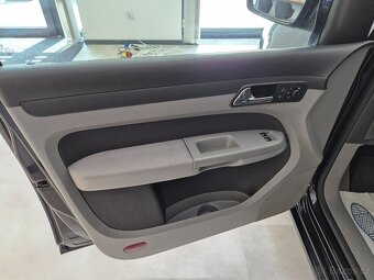Volkswagen Caddy 2,0 TDI MAXI - 7