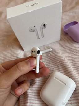 Prodej Apple AirPods generace 1 - 7