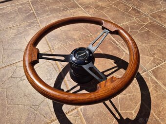 Volant + radicka Mercedes w123 - 7