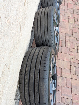 Alu kola letní 235/45 R18 Trisuli - 7