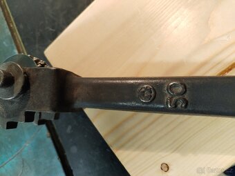 Orovnávač brusných kotoučů - 7