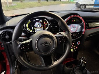Mini Cooper SE 2022, pouze 15200 km, aktivní parkovací asist - 7