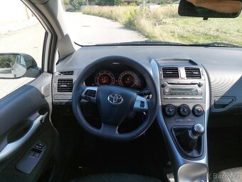 Toyota Auris 1.4 D-4D m.2013 jen 159000km - 7