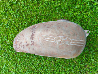 Jawa 250, 350 Kývačka, Panelka - nádrž - pěkná - 7