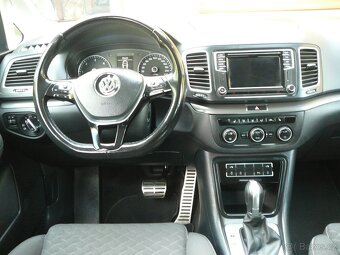 VW SHARAN 2.0 TDI 135KW 7MÍST DSG+F1 NAV ACC FRONT EL.BOČNÍ - 7