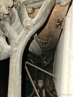 Historický starý mandl. Těžky - litina. - 7