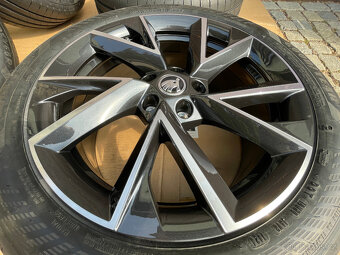 NOVÁ ORIGINÁL R18 SADA ŠKODA SUPERB III 235/45/18 R.V. 2024 - 7