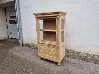 NÁDHERNÝ STARÝ ZDOBENÝ SKLENÍK PO RENOVACI - 7