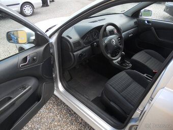 Škoda Octavia 1.6MPi 75Kw Tour - 7