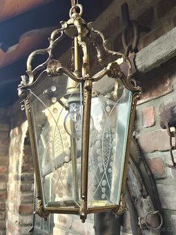 Exkluzivní starožitná mosazná závěsná lucerna lustr  funkční - 7