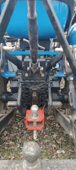 Malotraktor s čelním nakladačem - 7