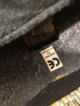 Lyžařská přilba - 7