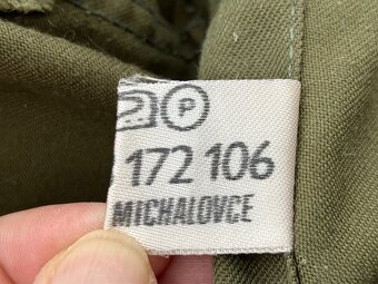 Vojenské zelený kabát. - 7