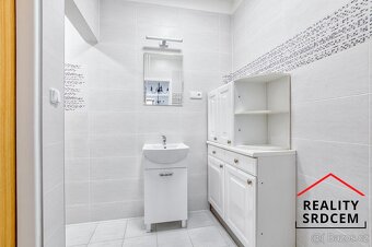 Pronájem zrekonstruovaného bytu 2+kk s komorou, 60 m2, ul. T - 7