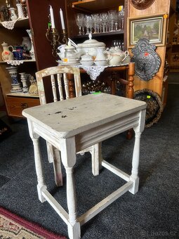 Dřevěný stoleček + dřevěná židlička - 7