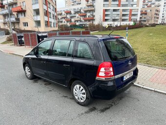 Opel Zafira 1.6 85 kW benzín (2008) – 7místný rodinný vůz - 7