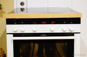 Siemens bílý sporák HE 764260, vyjížděcí dveře - 7