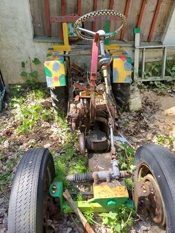 Traktůrek během motoru - 7